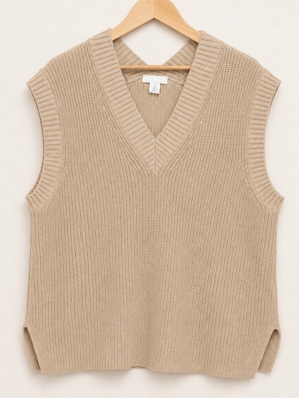 H&M Women’s Medium Beige Tan Chunky Knit V-Neck Sweater Vest Oversized Preppy